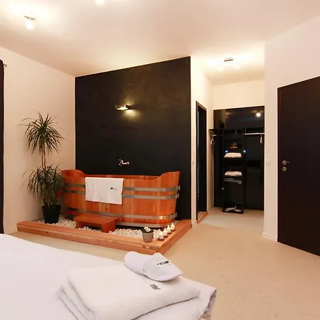 Guest house Fitness & Wellness Jbi Kolin
